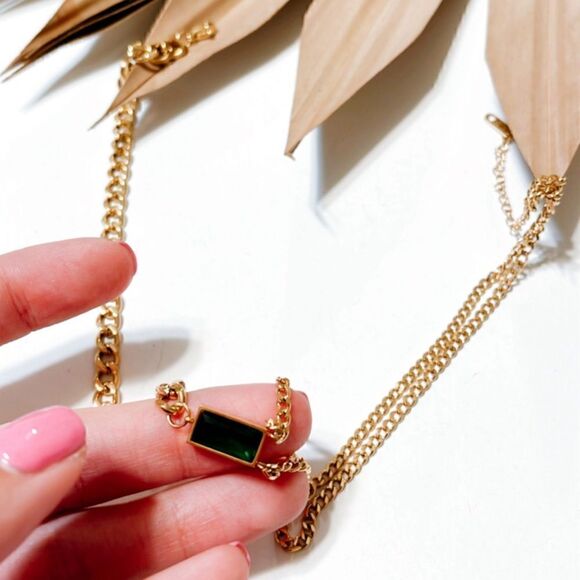 Green crystal minimalist necklace #735 - Picture 4 of 4